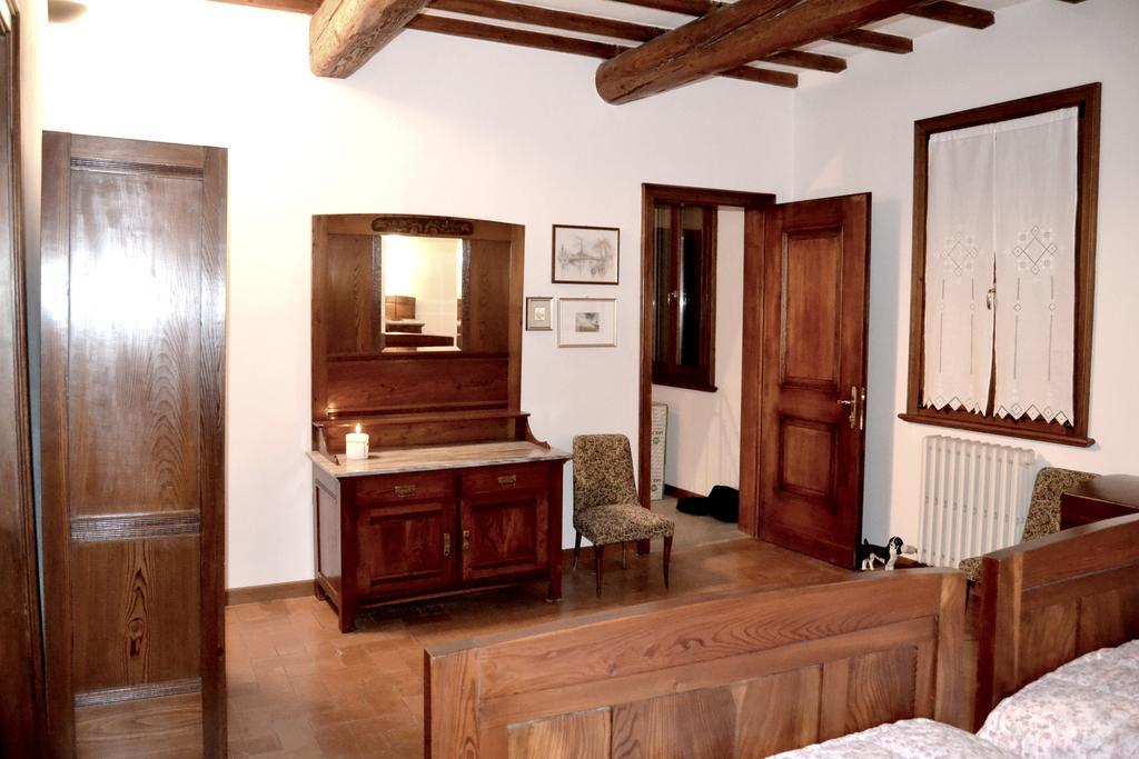 Corte Ginepro Roncoferraro Habitación foto